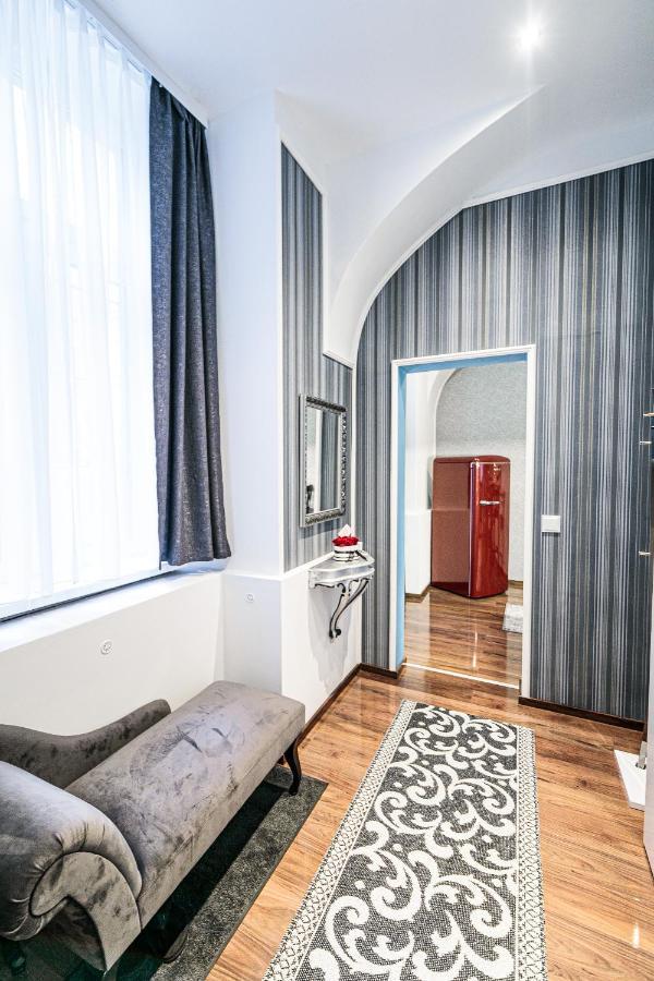 Sophie'S Place - Love Edition Wina Bagian luar foto