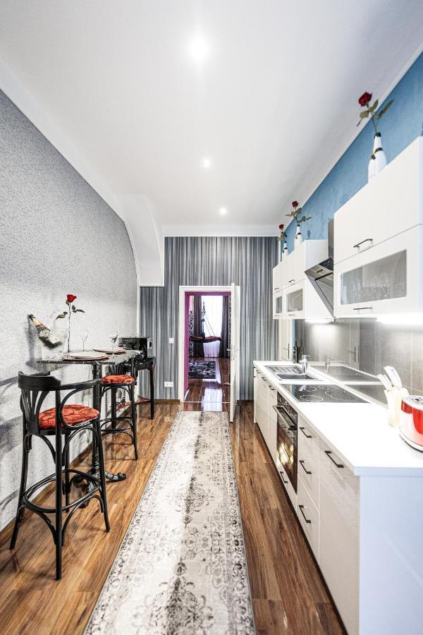 Sophie'S Place - Love Edition Wina Bagian luar foto